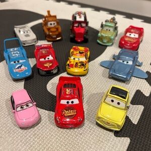 Pixar Cars lots 12